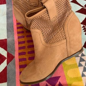 Lucky Brand Keno slip on wedge ankle boots